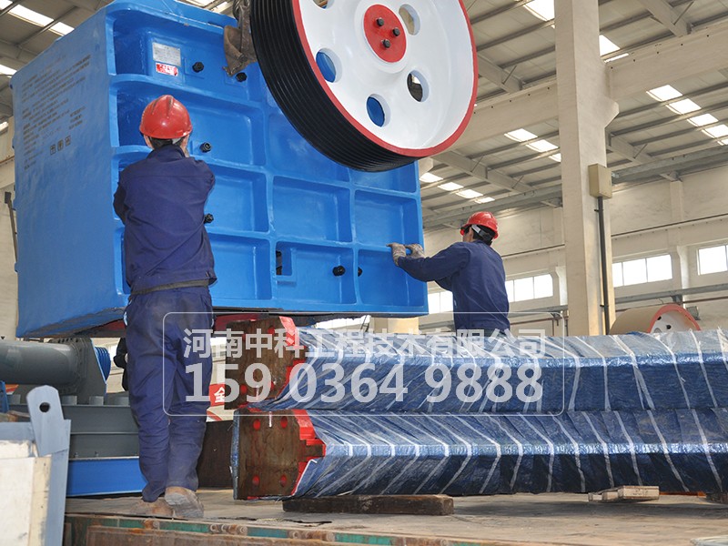 顎式破碎機(jī)的表示及大型、中型、小型定義
